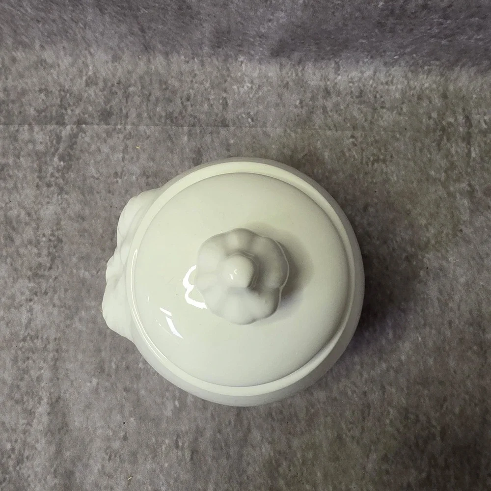 Norpro Deluxe Stoneware Garlic Keeper #254 White Ceramic